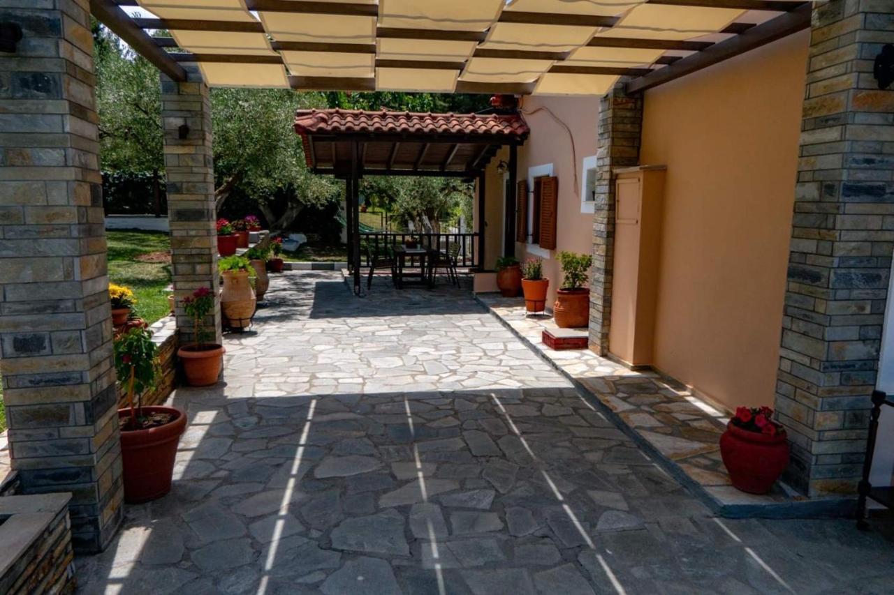 Small Paradise Nikiti  Exterior foto